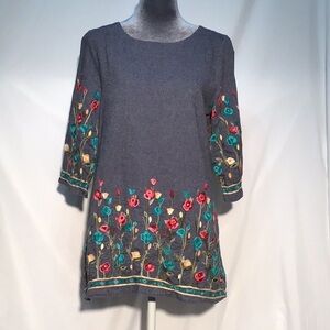 🌼Vintage🌼 Metro chambray embroidered top size medium